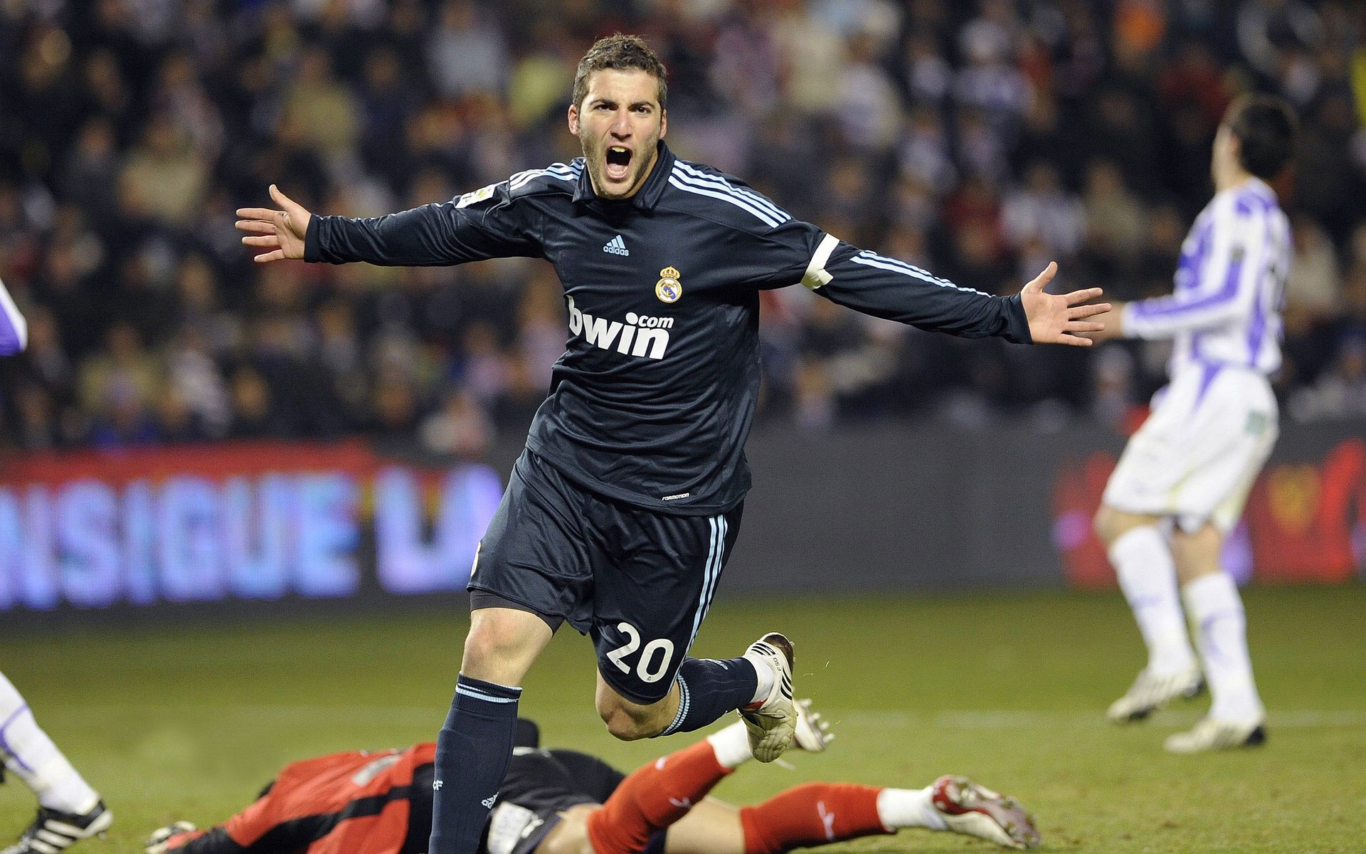 巴雷拉，节奏大师引领贝蒂斯正面击溃乌克兰风暴