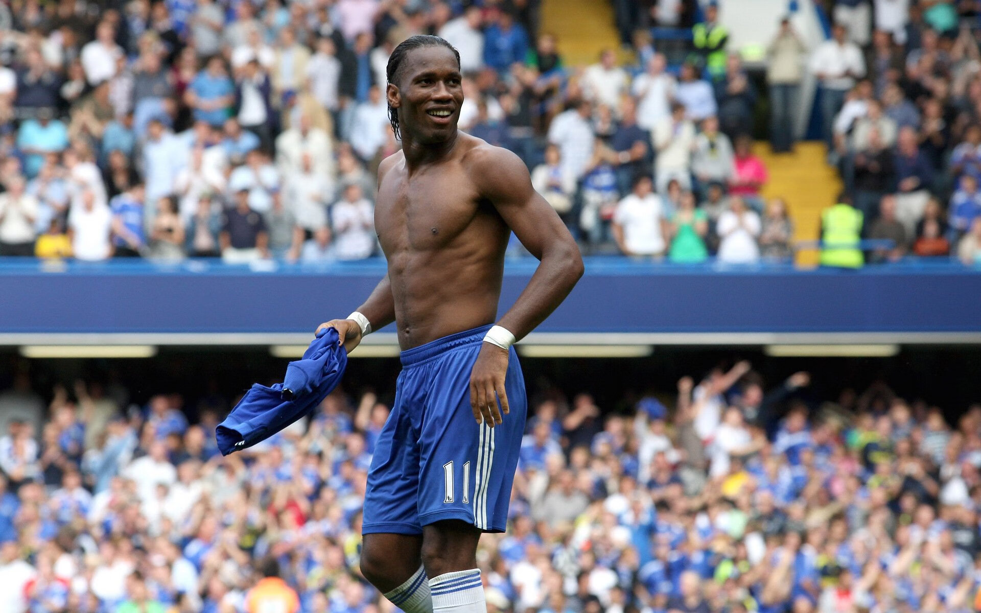 赛道与绿茵场的双重奏,当F1争冠战火映照阿森纳的非洲足迹