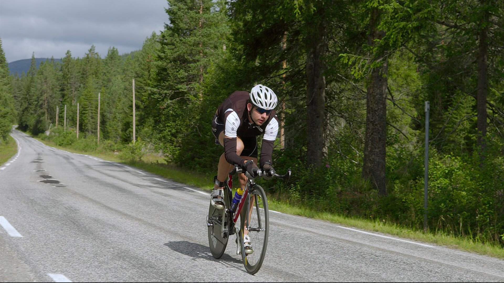 红与黑的变奏，当跃马轻取银箭，天命在潘子的胎温中灼烧
